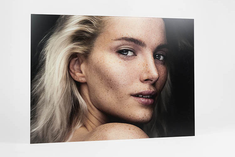 Acrylic print sample with high glare finish